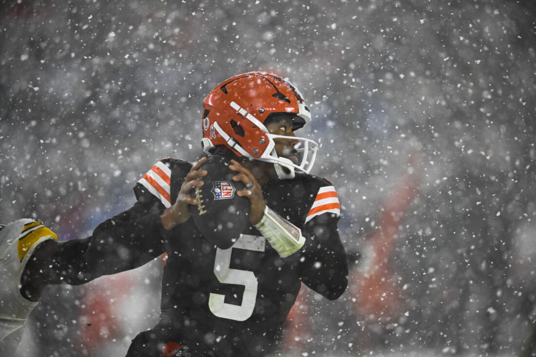 Winston’s performance in snowy win over Steelers adds new layer to